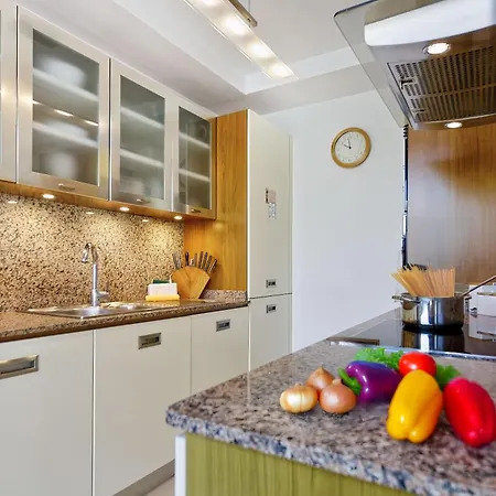 Gema, Spacious, Scenic, Wlan ,ac Villa *